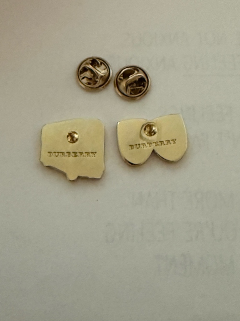 Burberry Gold Logo Back Pin - Picture 4 of 7